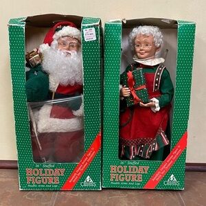 Vintage Holiday Creations Santa & Mrs. Claus Posable Holiday Figures